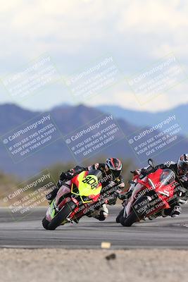 media/Nov-16-2025-Race Pace (Sun) [[8c5fa54630]]/Non Verified Riders (1st 20 Minutes)/5-Turn 15 (110pm)/